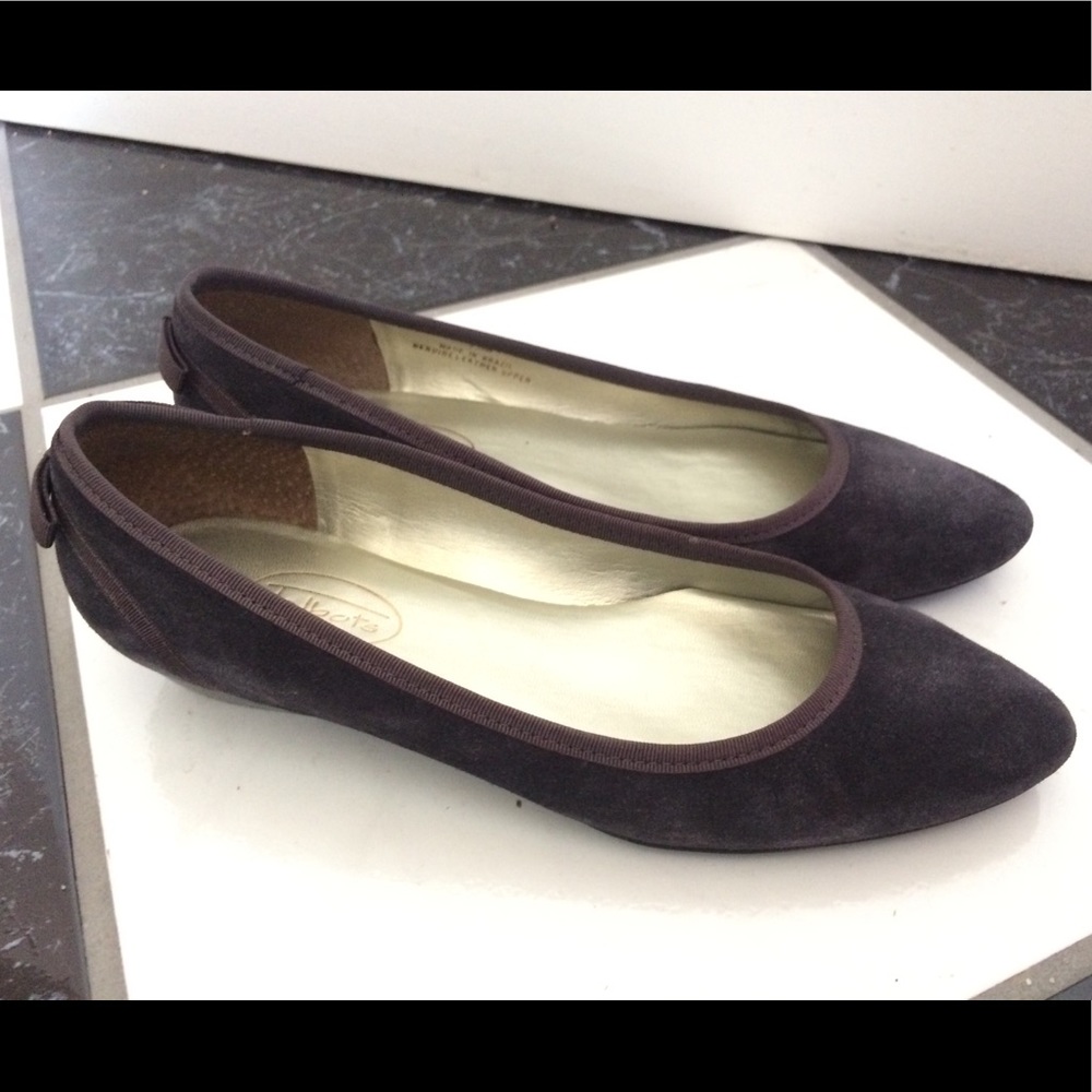 Talbots brown grey suede leather ballet flat 7.5 B